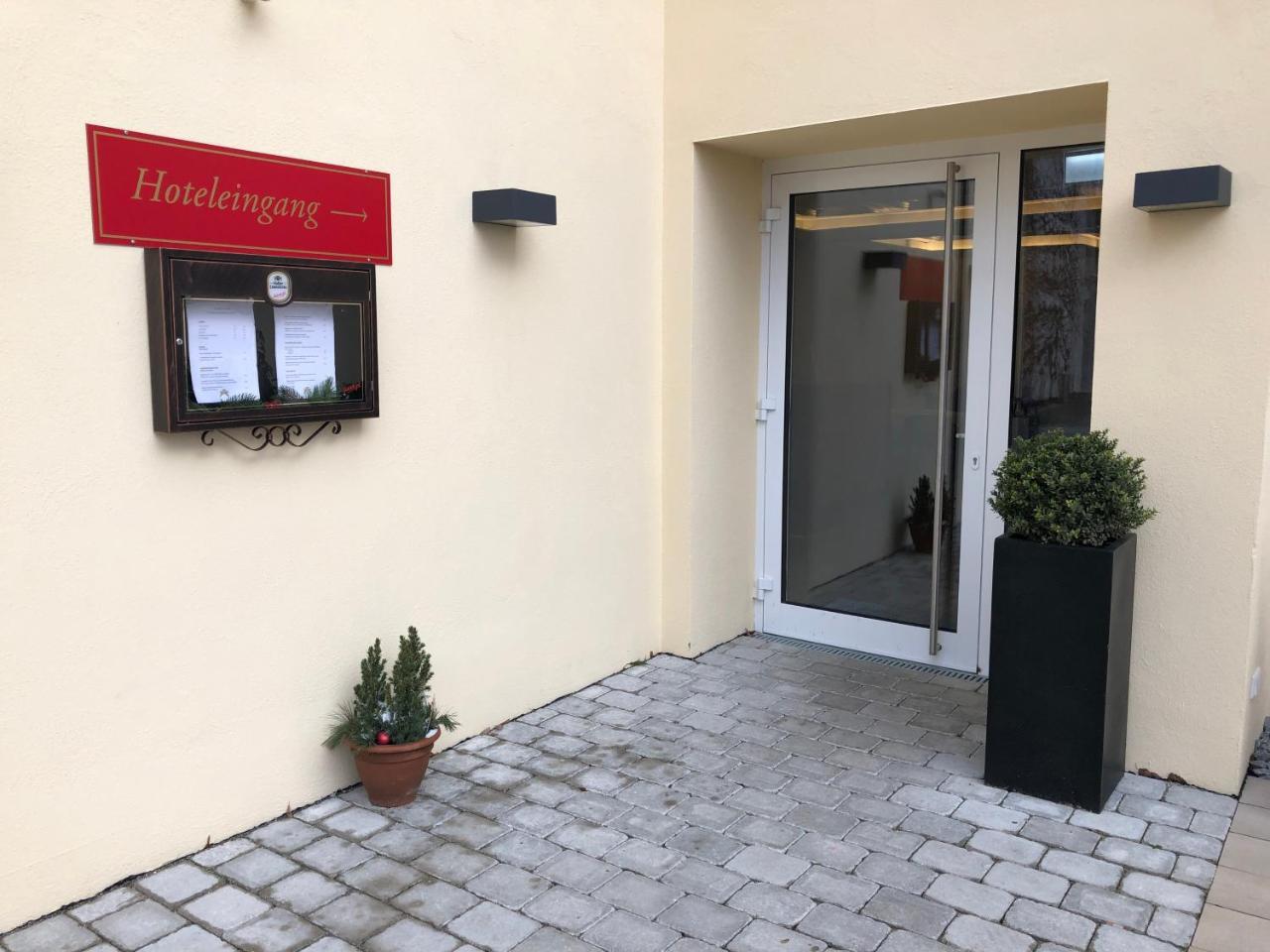 Gasthof Die Krone Σβέμπις Χαλ Εξωτερικό φωτογραφία